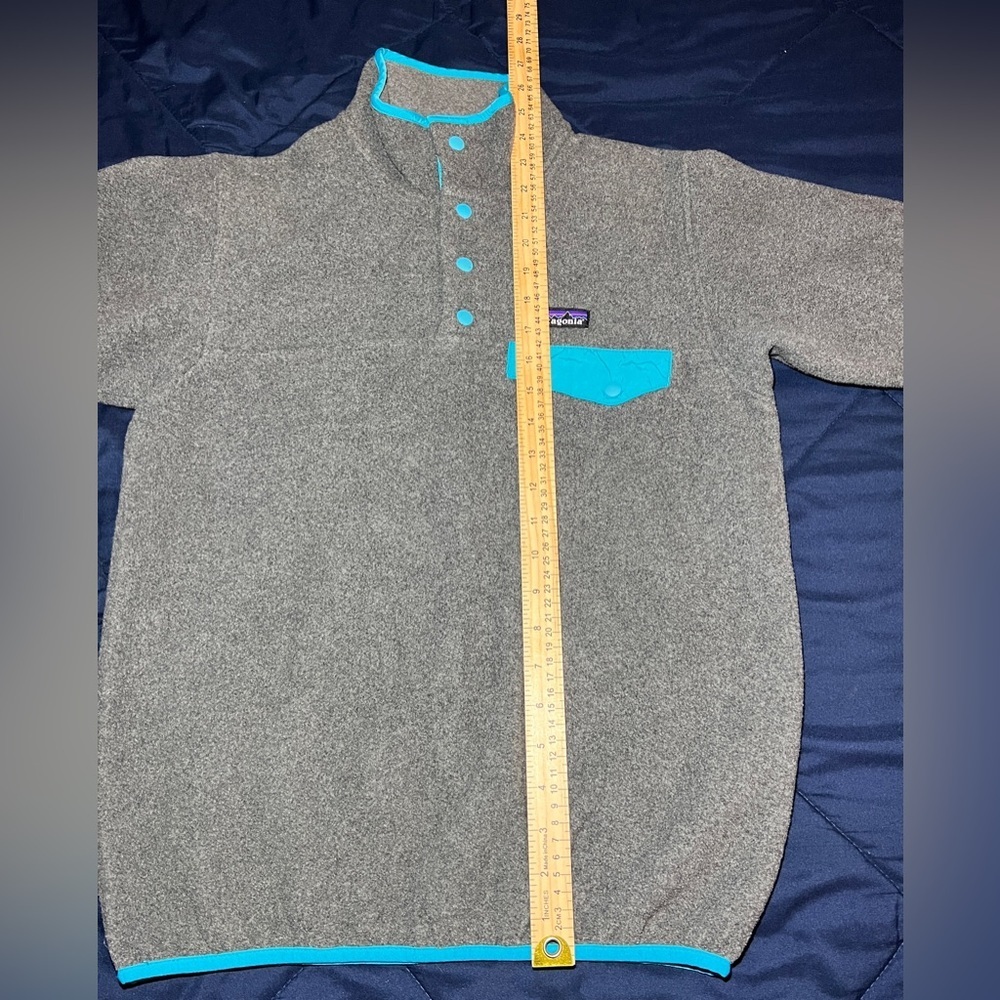 Patagonia Synchilla Grey Sweater with Teal Details - Picture 4 of 5